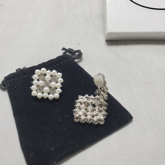 Ali Khan bridal pearl rhinestone clip earring with gift box - Picture 3 of 4